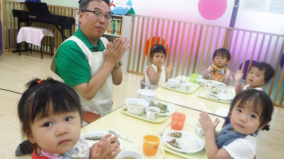 In-house daycare centers (Higokko no Mori Daycare Center, Kagin Daycare Center) were established